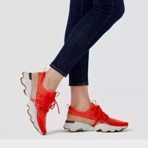 Sorel Kinetic Impact Lace Orange Shoes Size 7